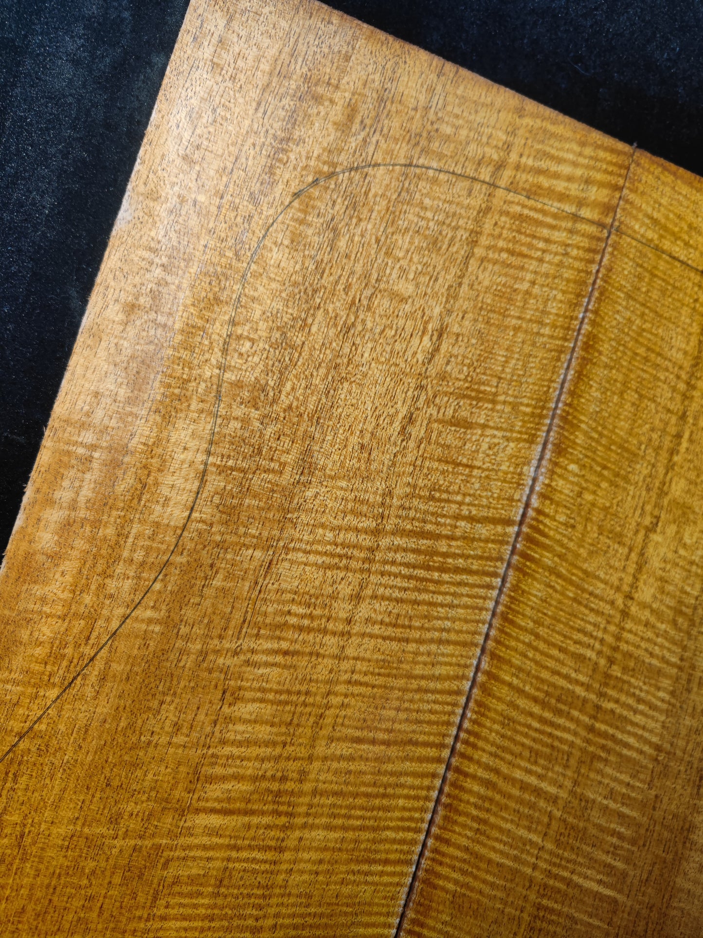 Curly honduran mahogany guitar backs&sides set