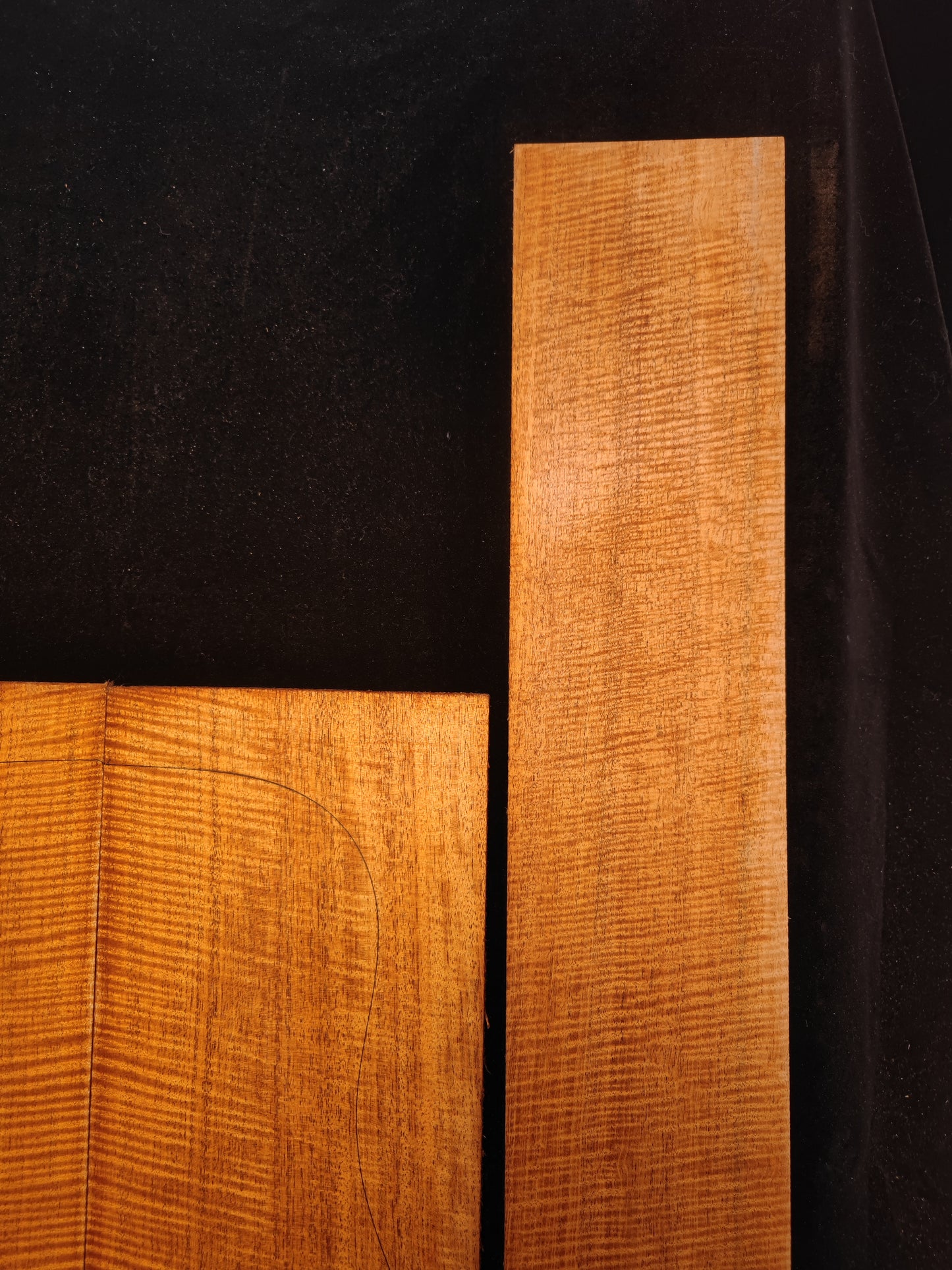 Curly honduran mahogany guitar backs&sides set