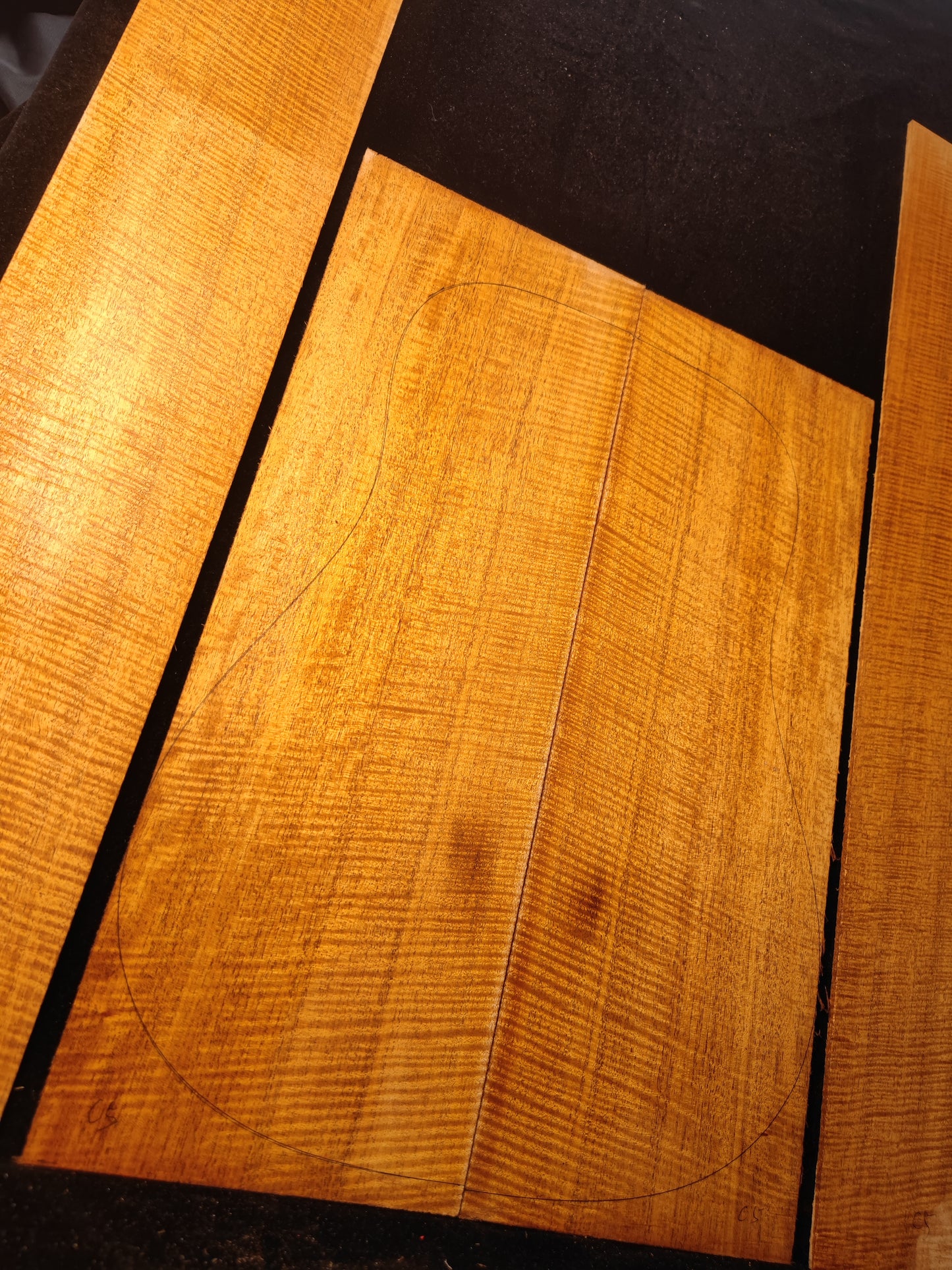 Curly honduran mahogany guitar backs&sides set