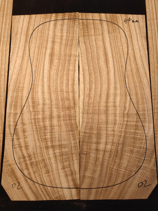 #2 Curly Asian mahogany guitar backs&sides set