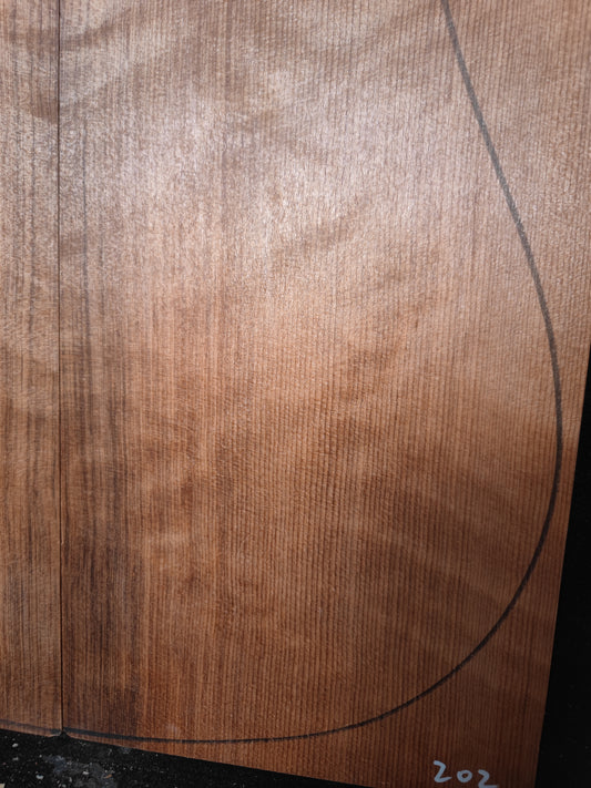 #202 Bear-claw sinker redwood guitar top set