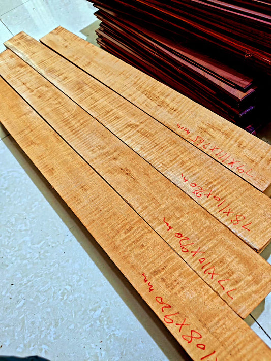 Curly honduran mahogany one piece neck blanks