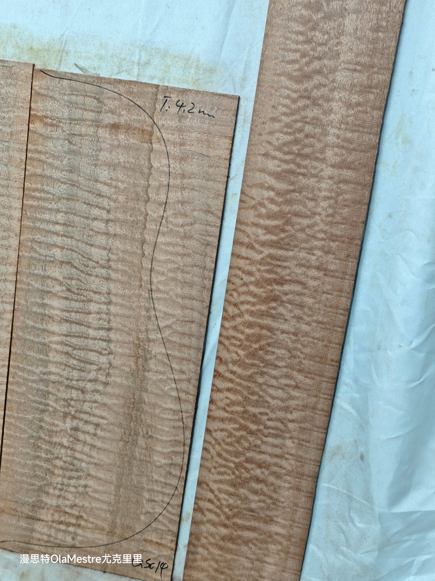 #013 Quilted sapele acoustic guitar back &sides set